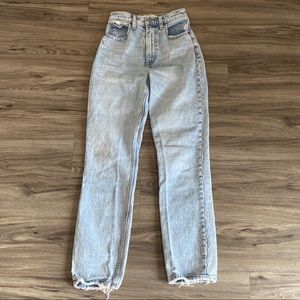 Abercrombie 90s Straight Leg Jean - Curve Love
